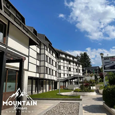 Fully Equiped, Quiet, For 5 Persons, Next To Panoramic Gondola Apartment