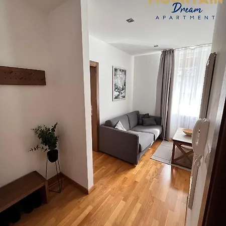 Fully Equiped, Quiet, For 5 Persons, Next To Panoramic Gondola