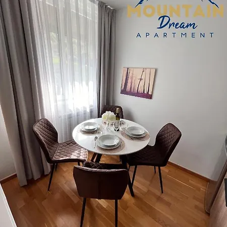 Apartment Fully Equiped, Quiet, For 5 Persons, Next To Panoramic Gondola