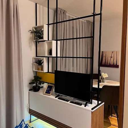 Apartment Fully Equiped, Quiet, For 5 Persons, Next To Panoramic Gondola *