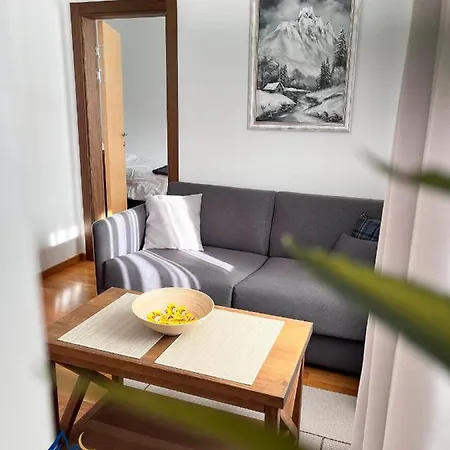 Fully Equiped, Quiet, For 5 Persons, Next To Panoramic Gondola *
