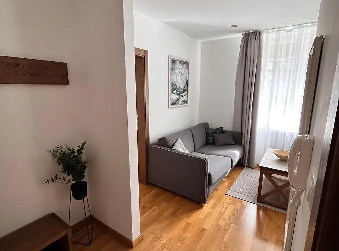 Fully Equiped, Quiet, For 5 Persons, Next To Panoramic Gondola