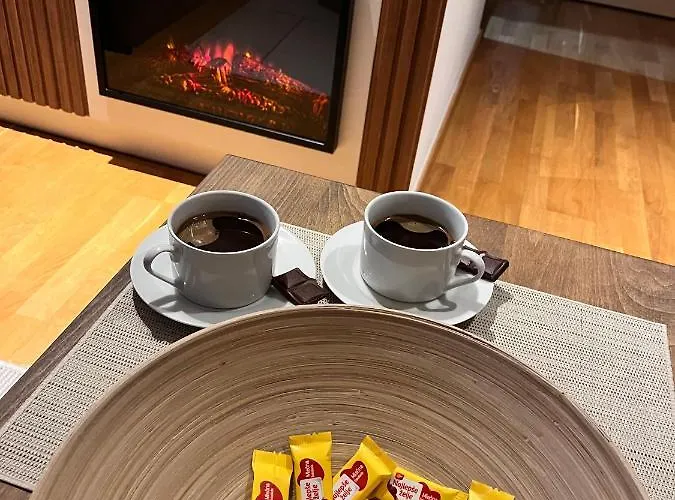 Fully Equiped, Quiet, For 5 Persons, Next To Panoramic Gondola *